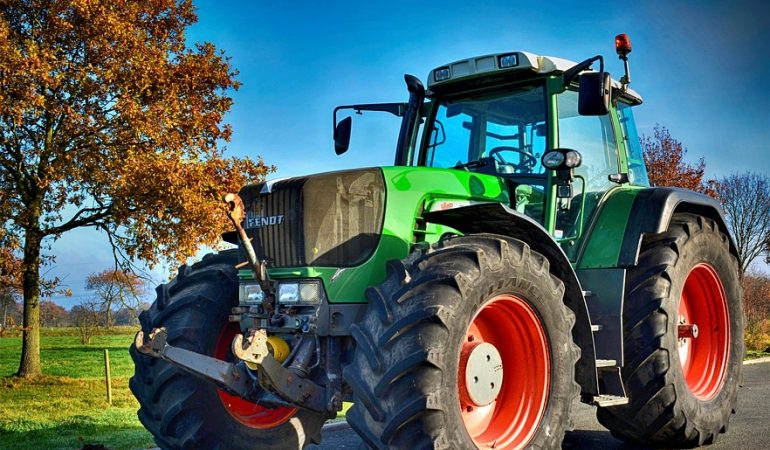 Assurance tracteur agricole : comment choisir ?