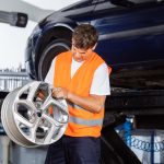 Coûts du débosselage sans peinture : Ce qu’il faut savoir
