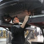 Les erreurs courantes à éviter lors du lavage de votre voiture à la maison
