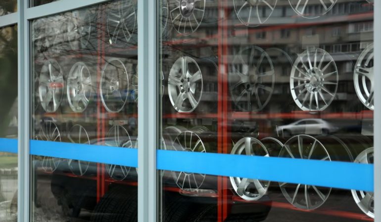 Quels sont les critères de garantie à prendre en compte lors de l'achat d'une jante ?